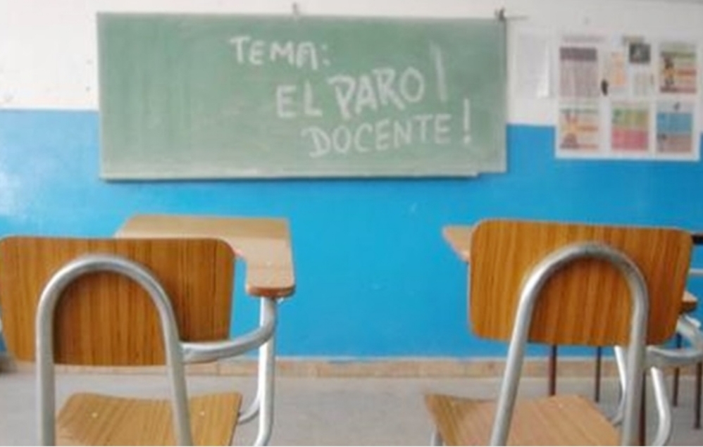 SUTEF pide vacunacion y 70 mil pesos de haber inicial para arrancar las clases SUTEF pide vacunacion y 70 mil pesos de haber inicial para arrancar las clases