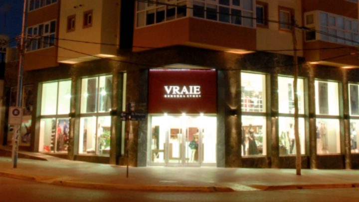 Dos detenidos por hurto en un comercio