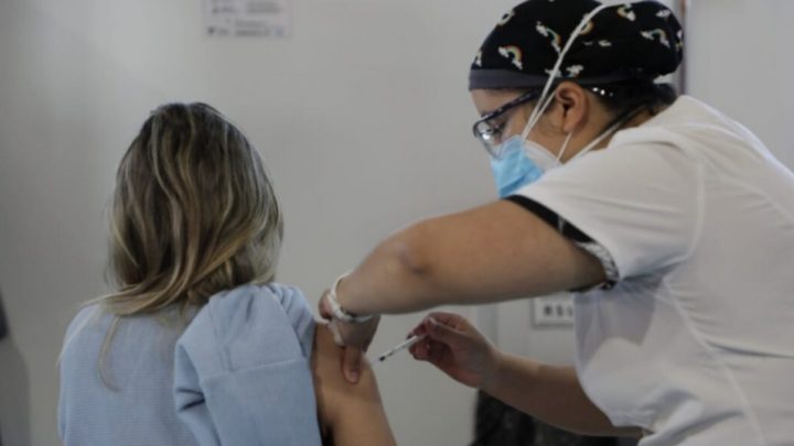 Cualquier trabajador podrá ausentarse de su puesto laboral el día que reciba la vacuna