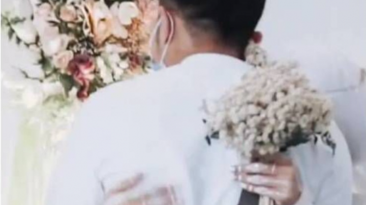 En pleno casamiento, le pidió al novio que la deje abrazar a su ex «una última vez»