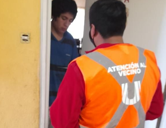 ATENCIÓN AL VECINO VISITÓ LAS 640 PARA INFORMAR SOBRE LOS TRABAJOS DE LA MUNICIPALIDAD E USHUAIA EN EL BARRIO ATENCIÓN AL VECINO VISITÓ LAS 640 PARA INFORMAR SOBRE LOS TRABAJOS DE LA MUNICIPALIDAD E USHUAIA EN EL BARRIO