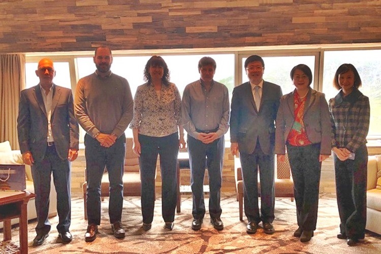 Se viene el convenio chino, version Melella