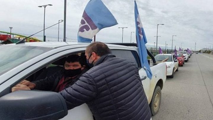 Caravana del SUTEF en contra del inicio presencial de clases en TDF