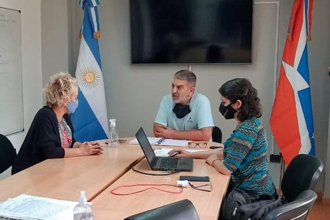 LA MUNICIPALIDAD DE USHUAIA Y EL GOBIERNO PROVINCIAL AVANZARON EN LA PRESENCIALIDAD CUIDADA EN LAS ESCUELAS EXPERIMENTALES