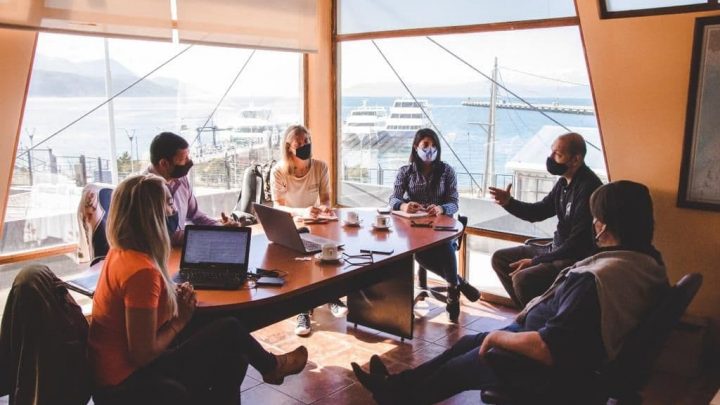 LA MUNICIPALIDAD DE USHUAIA COORDINA LOS TRABAJOS PARA PONER EN VALOR SENDEROS URBANOS Y AGRESTES