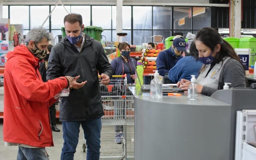 MÁS DE 100 TARJETAS +U ACTIVADAS EN LA JORNADA DE DIARCO MÁS DE 100 TARJETAS +U ACTIVADAS EN LA JORNADA DE DIARCO