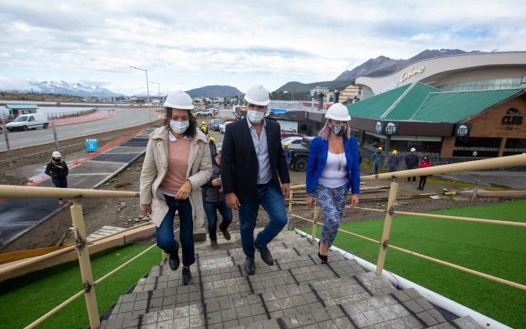 VUOTO RECORRIÓ EL TRAMO FINAL DE LA OBRA DE LA CASA DE LA MUJER DE USHUAIA VUOTO RECORRIÓ EL TRAMO FINAL DE LA OBRA DE LA CASA DE LA MUJER DE USHUAIA