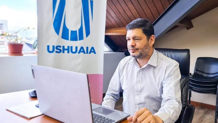 LA MUNICIPALIDAD REALIZÓ LA CHARLA SOBRE CIUDADES PUERTA DE ENTRADA A LA ANTÁRTIDA