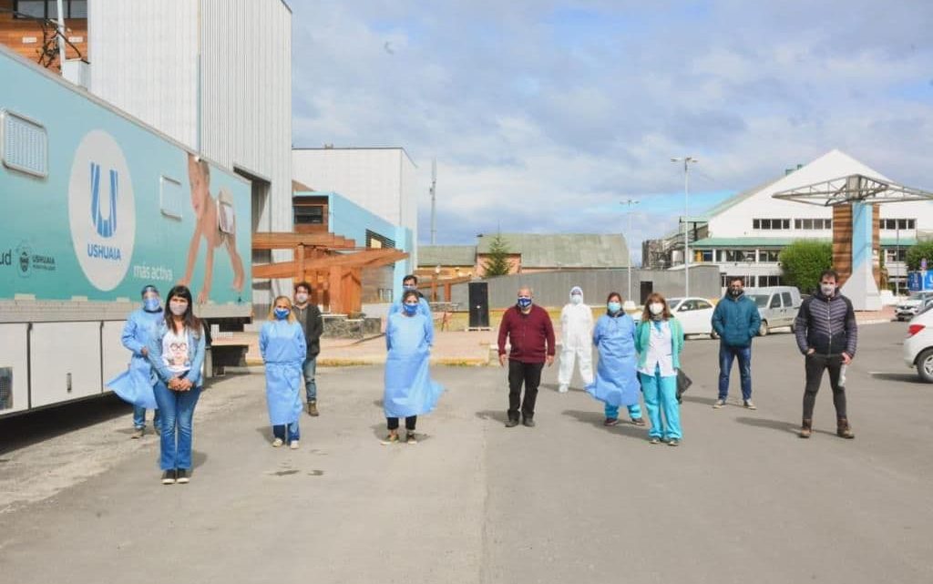 LA MUNICIPALIDAD DE USHUAIA REALIZÓ LA 4ta. JORNADA DE HISOPADOS INTENSIVOS EN LA CIUDAD LA MUNICIPALIDAD DE USHUAIA REALIZÓ LA 4ta. JORNADA DE HISOPADOS INTENSIVOS EN LA CIUDAD