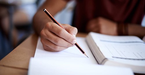 Un estudiante universitario le hizo una atrevida petición a su docente: “Yo ya no tengo palabras”