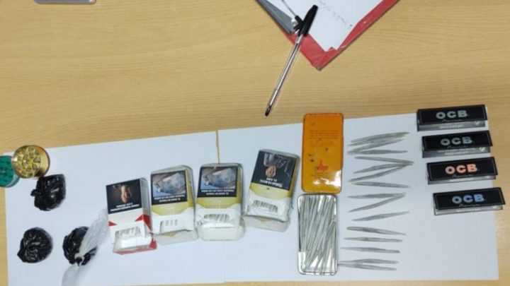 Detienen a dos jóvenes en Ushuaia con más de 100 «porros»