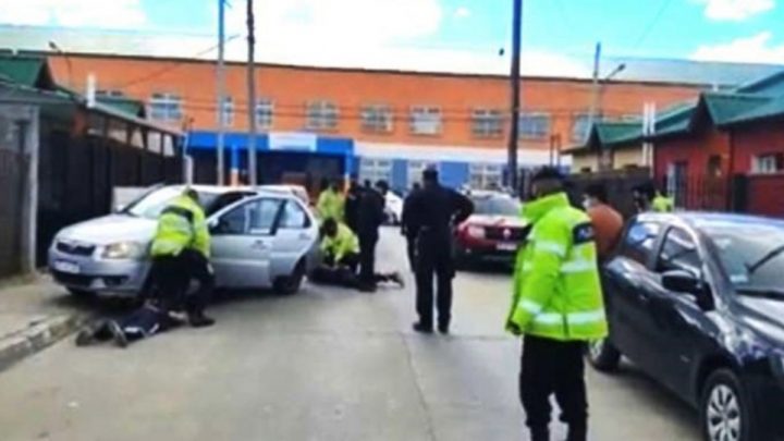 Persecución policial tres detenidos, allanamiento y un efectivo atropellado