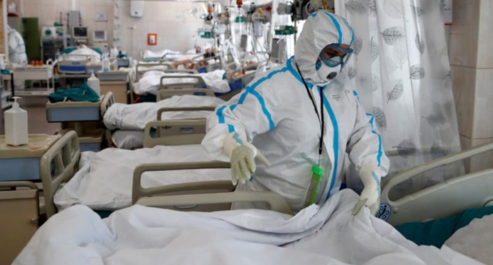 Dos médicos fallecieron por Covid-19 sin ser vacunados