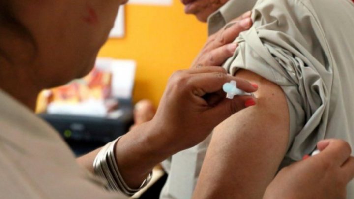 Insólito: Hay vecinos que falsifican sus datos para acceder a una vacuna