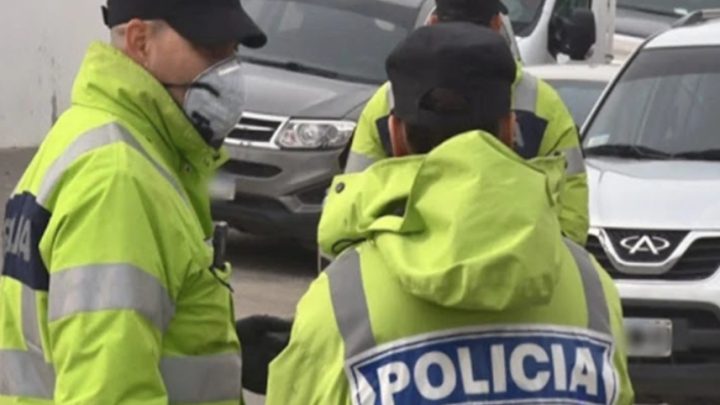 Entraron por una ventana y robaron una computadora y dinero en efectivo