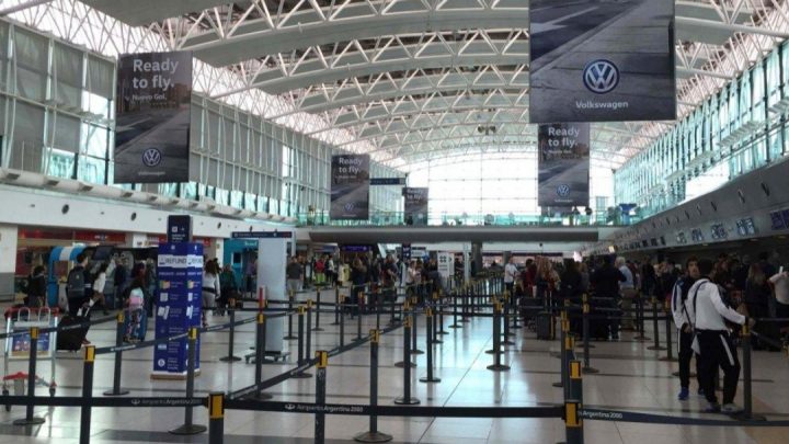 Viajes al exterior: será obligatoria una cuarentena de 7 días aunque el PCR sea negativo