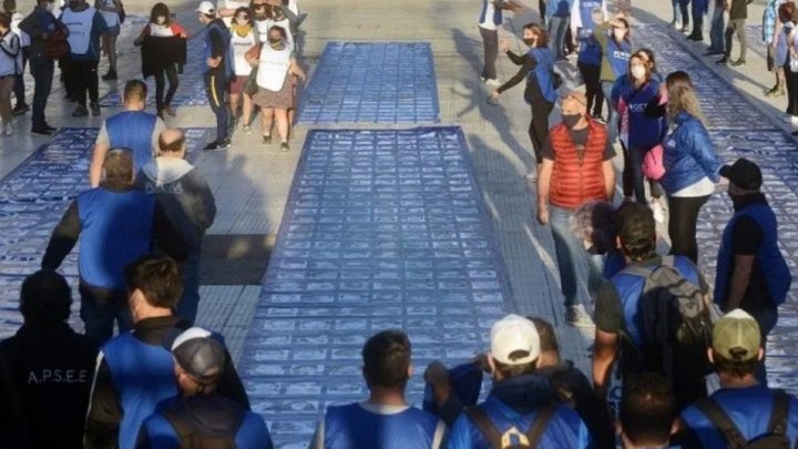 A 45 años del golpe, homenajearon a las Madres Línea Fundadora en Plaza de Mayo