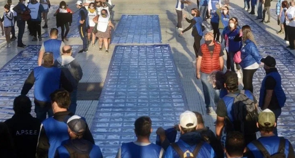 A 45 años del golpe, homenajearon a las Madres Línea Fundadora en Plaza de Mayo A 45 años del golpe, homenajearon a las Madres Línea Fundadora en Plaza de Mayo