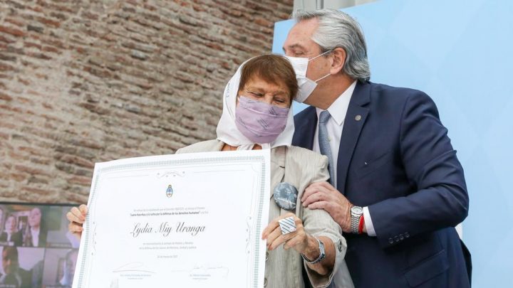 “Las Madres y las Abuelas son un modelo de conducta, de lucha y de compromiso para cada argentino y argentina”, dijo el Presidente