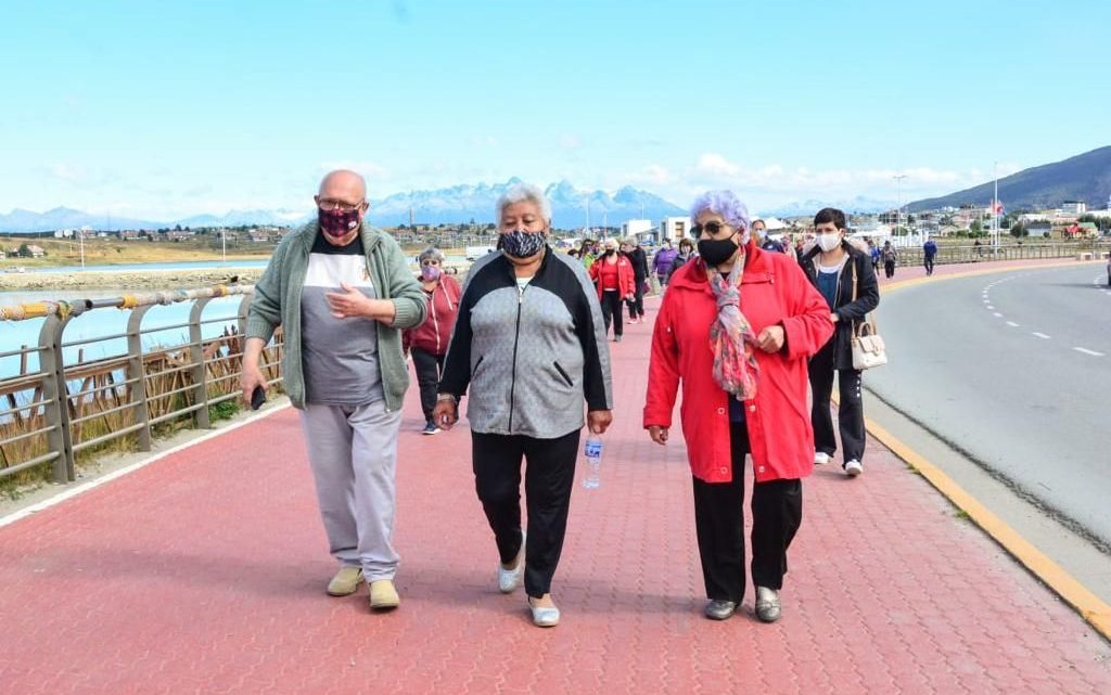CON GRAN PARTICIPACIÓN DE CENTROS DE JUBILADOS COMENZARON LAS JORNADAS RECREATIVAS PARA MAYORES EN USHUAIA