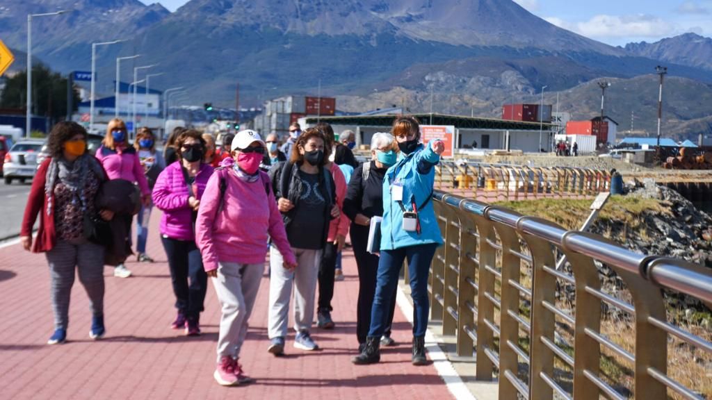 LA MUNICIPALIDAD DE USHUAIA INVITA A REDESCUBRIR LA CIUDAD A LOS ADULTOS MAYORES, NIÑOS Y PERSONAS CON DISCAPACIDAD