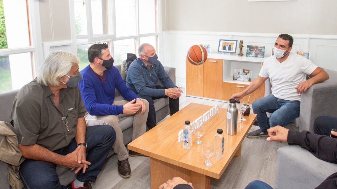 EL INTENDENTE DE USHUAIA SE REUNIÓ CON LA FEDERACIÓN DE BASQUET DE TIERRA DEL FUEGO EL INTENDENTE DE USHUAIA SE REUNIÓ CON LA FEDERACIÓN DE BASQUET DE TIERRA DEL FUEGO