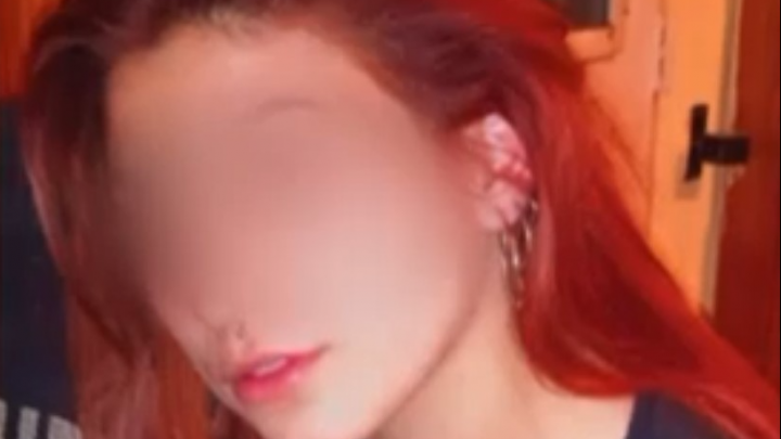 Su novio la atacó y está en coma: le pegó con una pala en la cabeza