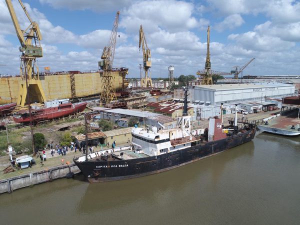 Buque oceanográfico fue asignado a controlar áreas marinas protegidas