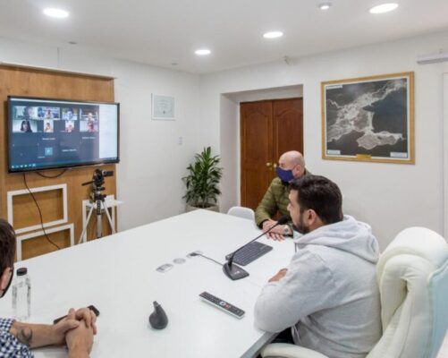 Vuoto ofreció a Melella colaborar con la vacunación anti COVID
