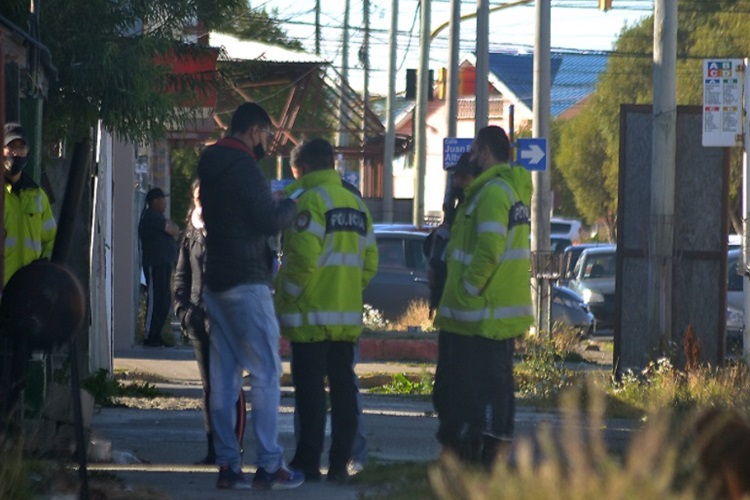 Allanamientos por violento robo a comercios Allanamientos por violento robo a comercios