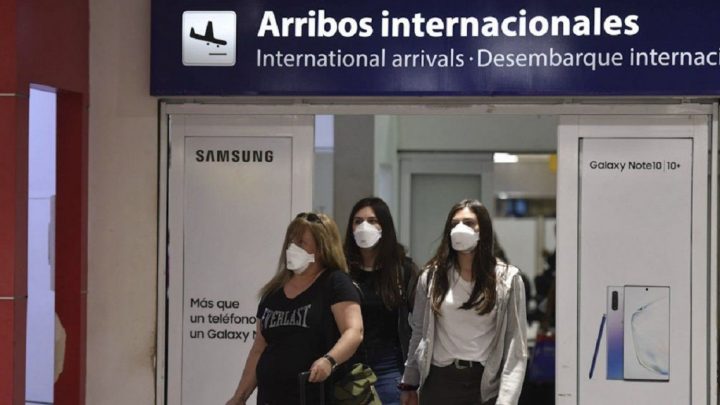 El Gobierno reduce las frecuencias de vuelos a EE.UU., Brasil, Colombia, Panamá y Chile