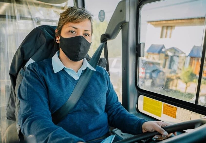 UNA NUEVA CHOFERESA SE SUMA AL SERVICIO DE TRANSPORTE PÚBLICO DE COLECTIVOS DE USHUAIA