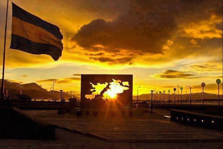 Malvinas suspenden la Vigilia del 2 de Abril en Ushuaia Malvinas suspenden la Vigilia del 2 de Abril en Ushuaia