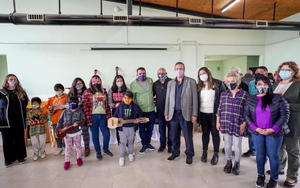 LA MÚSICA COMO HERRAMIENTA DE INTEGRACIÓN PARA NIÑOS Y JÓVENES DEL KyD