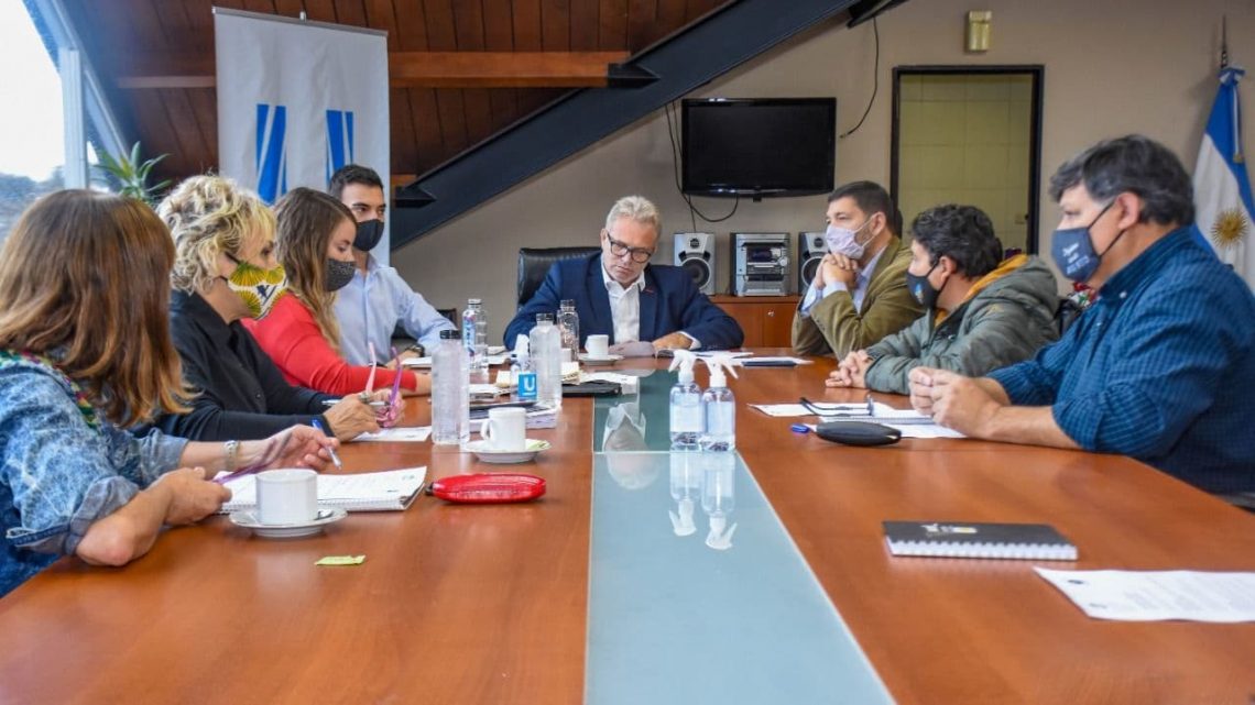 LA MUNICIPALIDAD REALIZA LOS PREPARATIVOS PARA LA VIGILIA DEL 2 DE ABRIL