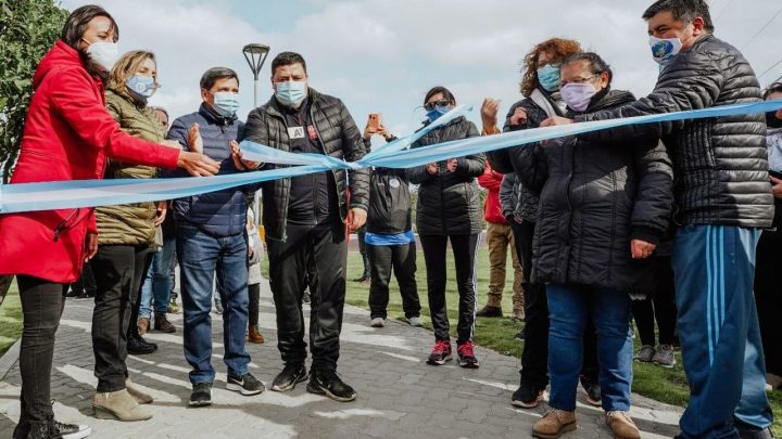 SE INAUGURÓ LA PLAZA RENOVADA DEL BARRIO ONAISIN