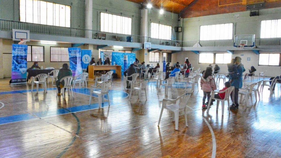 ESTE MARTES CONTINUARÁ LA ATENCIÓN DE ANSES Y LA MUNICIPALIDAD DE USHUAIA EN LA CANCHA 4 DEL POLIDEPORTIVO