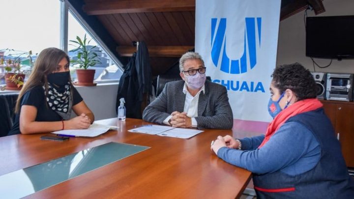 LA MUNICIPALIDAD DE USHUAIA CELEBRÓ EL CONVENIO DE COOPERACIÓN CON EL INSTITUTO DE IDIOMA LIGHTHOUSE