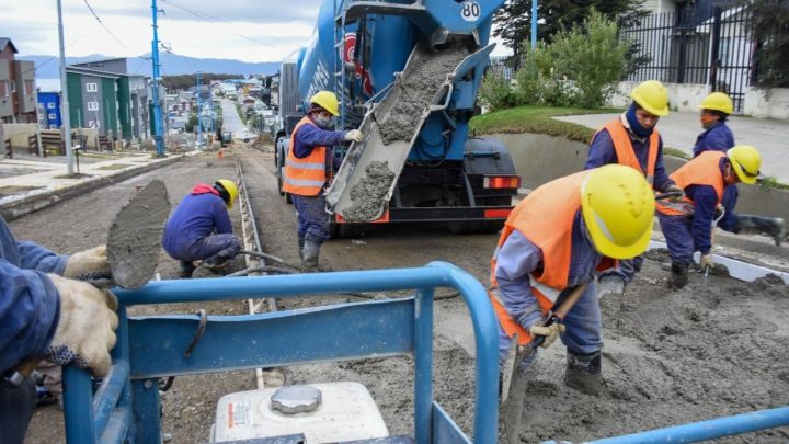 LA MUNICIPALIDAD DE USHUAIA HORMIGONÓ LA CALLE FORMOSA