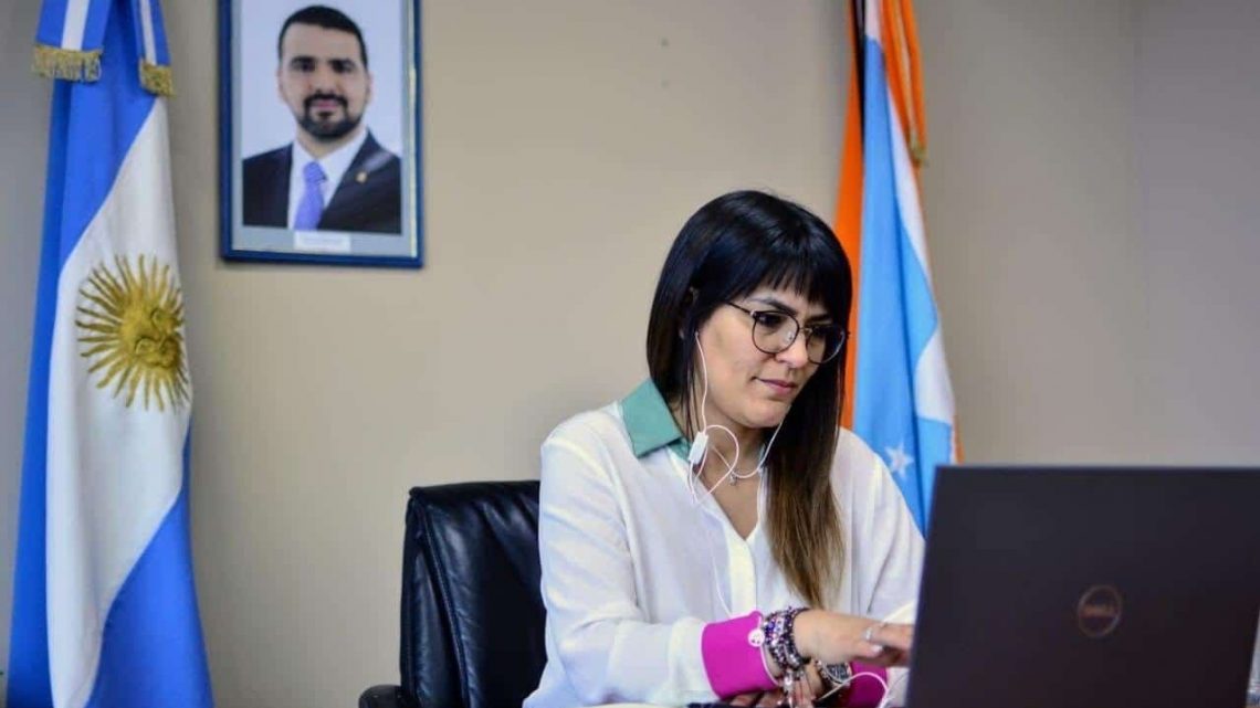 USHUAIA PARTICIPARÁ DEL PROGRAMA DE RESIDENCIAS DE LABORATORIOS CIUDADANOS Y DE GOBIERNO USHUAIA PARTICIPARÁ DEL PROGRAMA DE RESIDENCIAS DE LABORATORIOS CIUDADANOS Y DE GOBIERNO