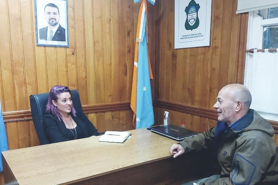 LA SECRETARÍA DE LA MUJER Y ANSES DEFINEN LA IMPLEMENTACIÓN DEL PROGRAMA ACOMPAÑAR LA SECRETARÍA DE LA MUJER Y ANSES DEFINEN LA IMPLEMENTACIÓN DEL PROGRAMA ACOMPAÑAR