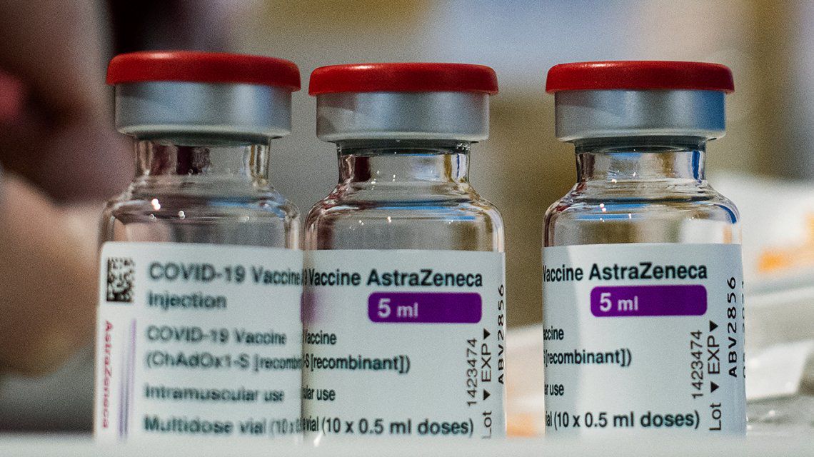 La OMS alentó a usar la vacuna de AstraZeneca tras su suspensión en algunos países europeos