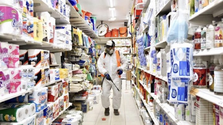 En Ushuaia, La Municipalidad Realizó Tareas De Desinfección En El Corredor Comercial De Calle Kuanip