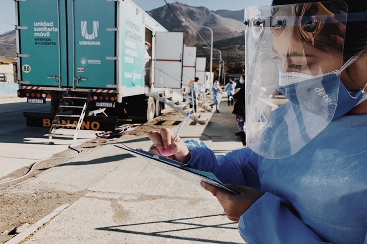 Criticas desde Salud, la Municipalidad de Ushuaia se ofrece para vacunar pero solo tienen un frigobar para conservar vacunas