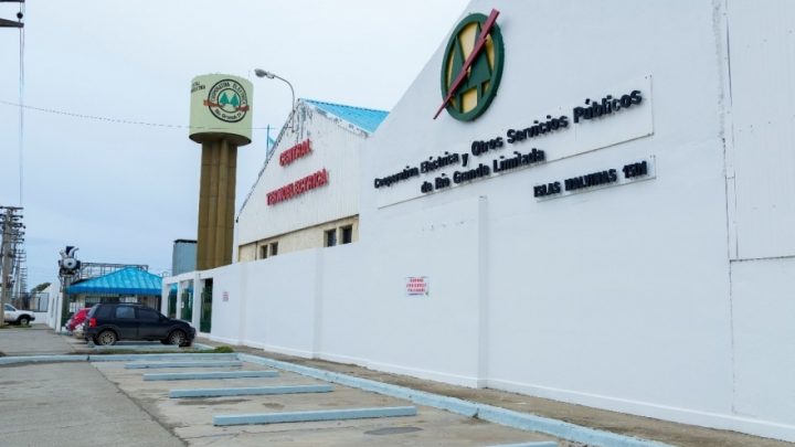 Malestar y denuncias por los reiterados y prolongados cortes de luz  en Río Grande