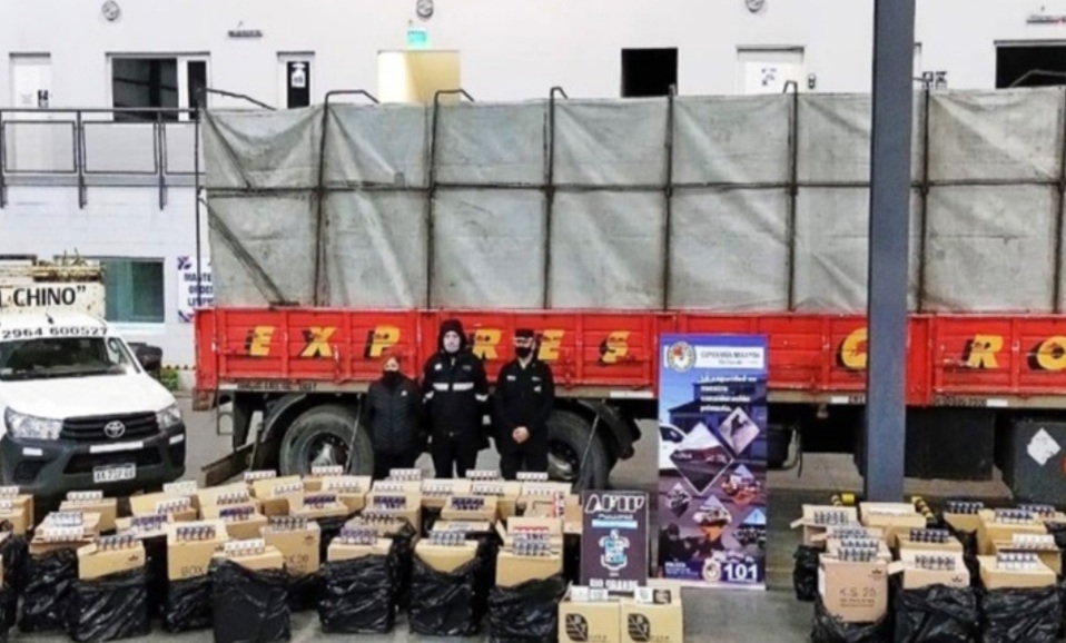 Contrabando de cigarrillos 4 detenidos