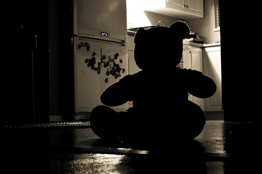 Condenan a una mujer a un año de prisión por golpear a sus hijos