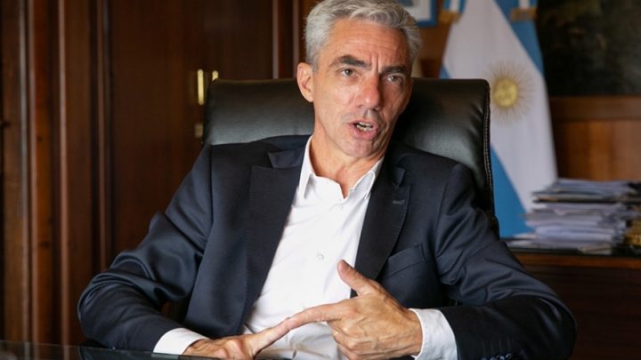 Murió el ministro Mario Meoni en un accidente automovilístico