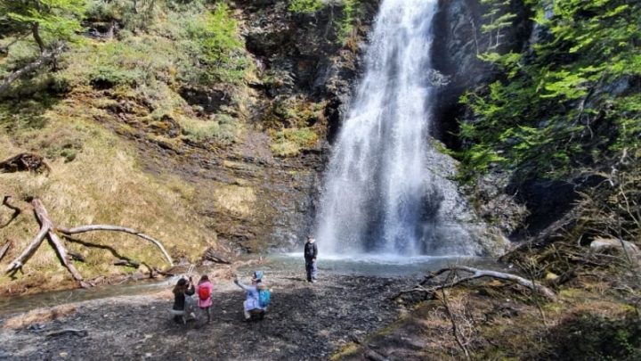 Recomiendan NO ir a la Cascada Submarino después de las 13 horas.