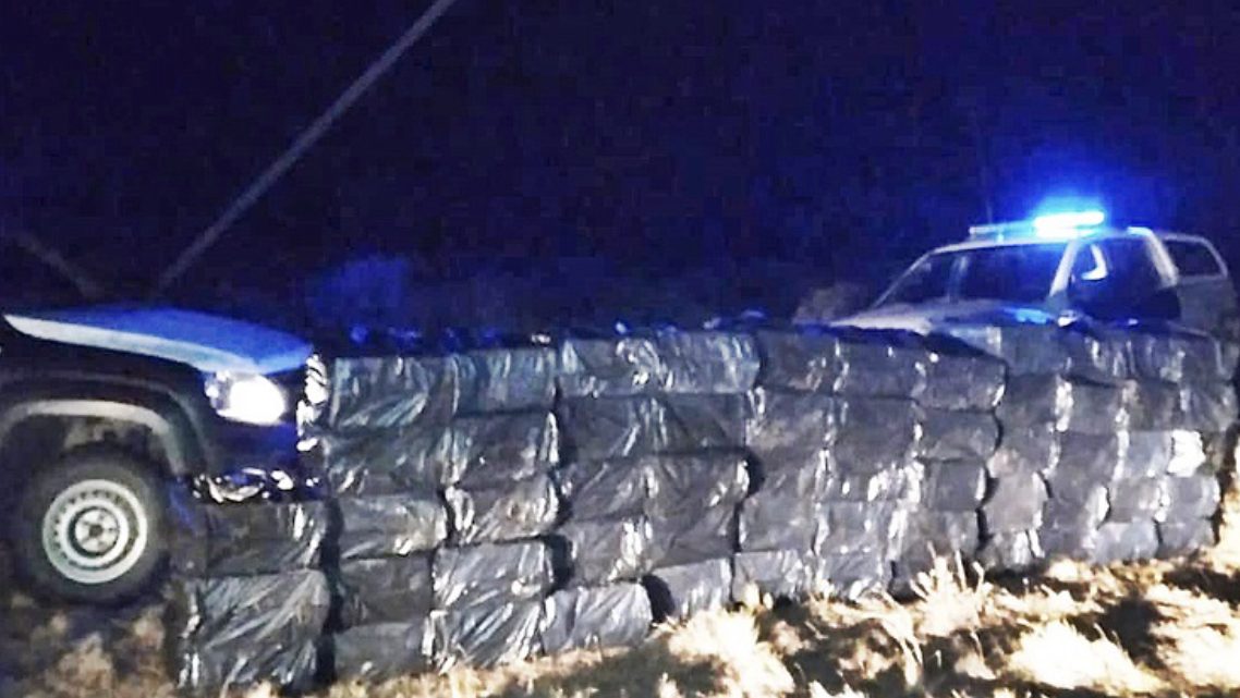 Encontraron cargamento de cigarrillos tirados en el campo